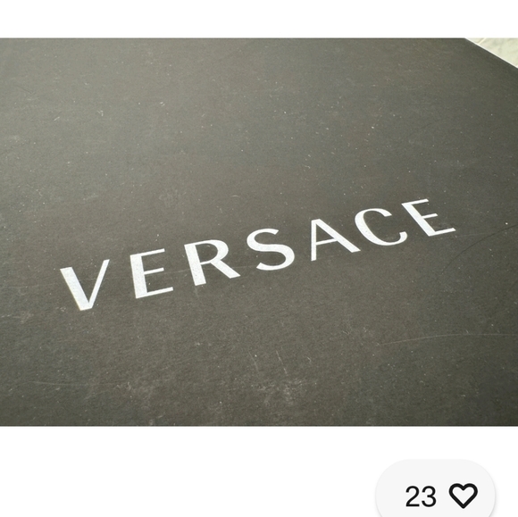 Large Versace Robe Gift Box - Picture 4 of 7